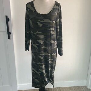 NWT BB Dakota Camo Midi Dress, Medium